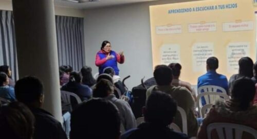 Charla para padres de familia. Tema: ¿Cómo hablar con mi hijo adolescente?  (17/09/2024)